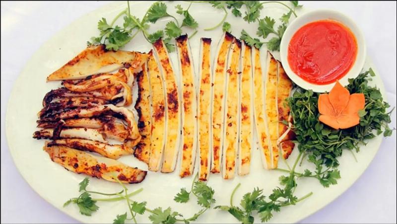 Món mực một nắng nướng sa tế hấp dẫn